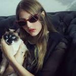 Why Most People Prefer Cat Eye Frames In 2022