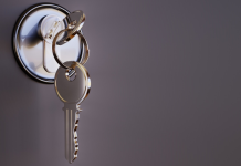 What to Know about picking a mobile locksmith in Chicago, IL
